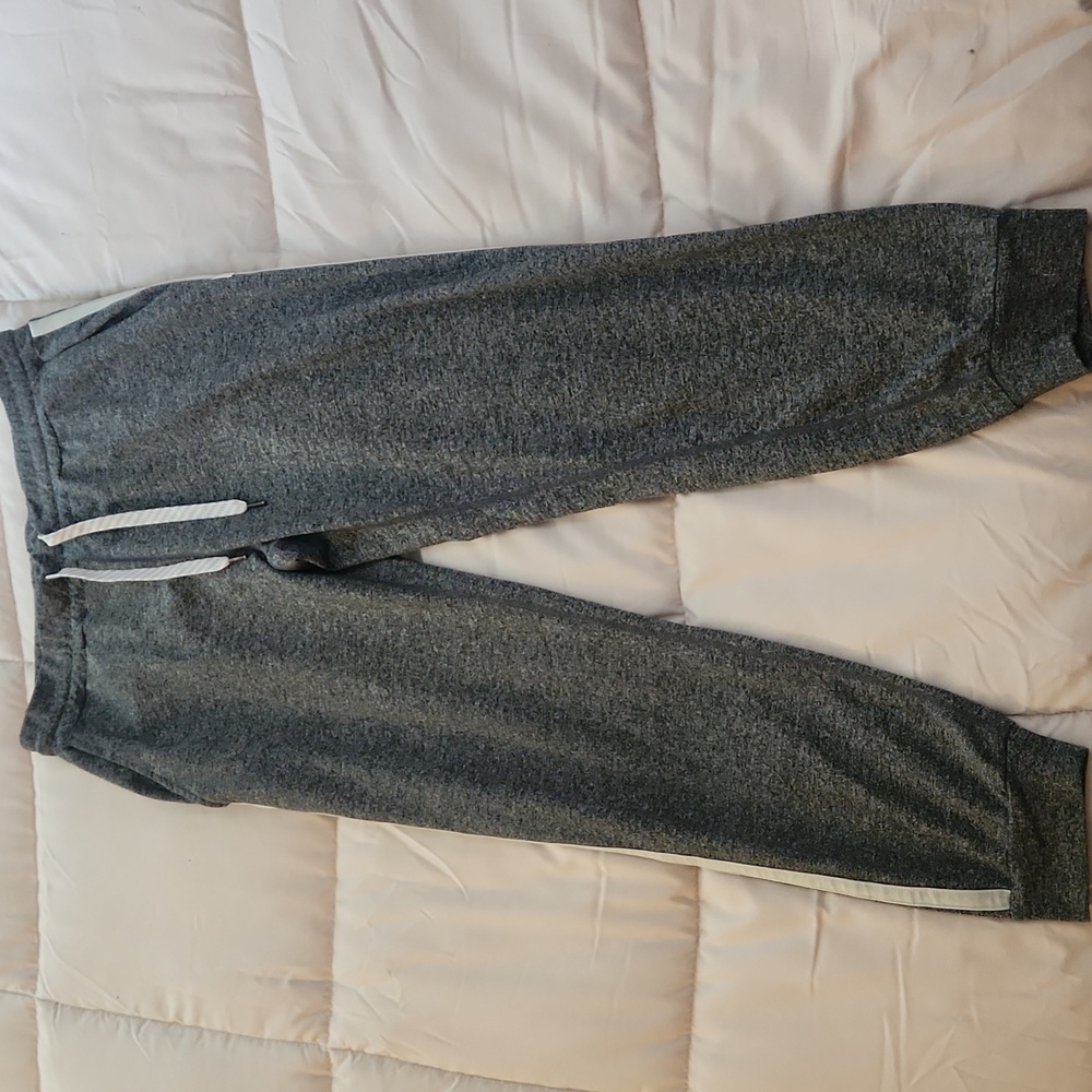 Vuori Performance Jogger Women's Small Gray Tapered Stretch VW303